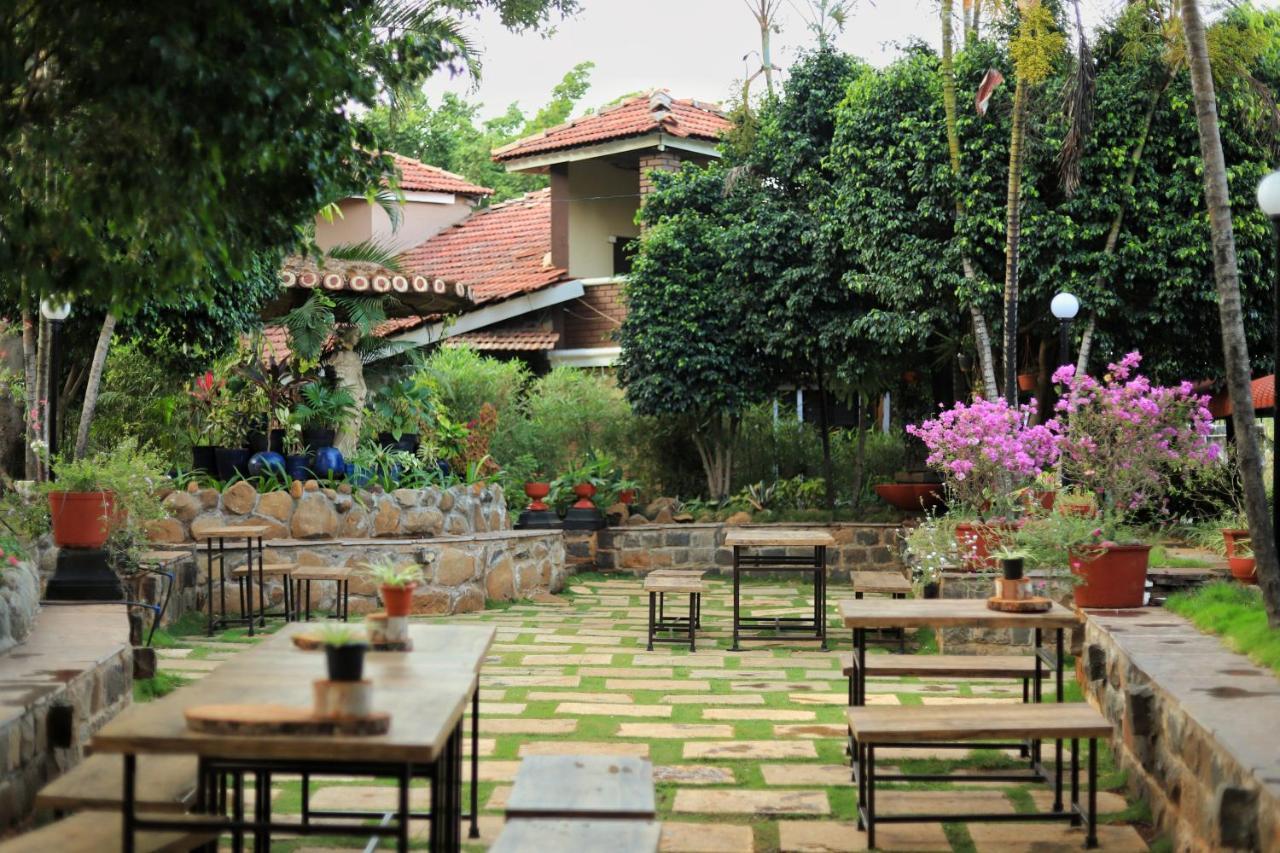 Achalaa Resort Kolhapur Exterior foto